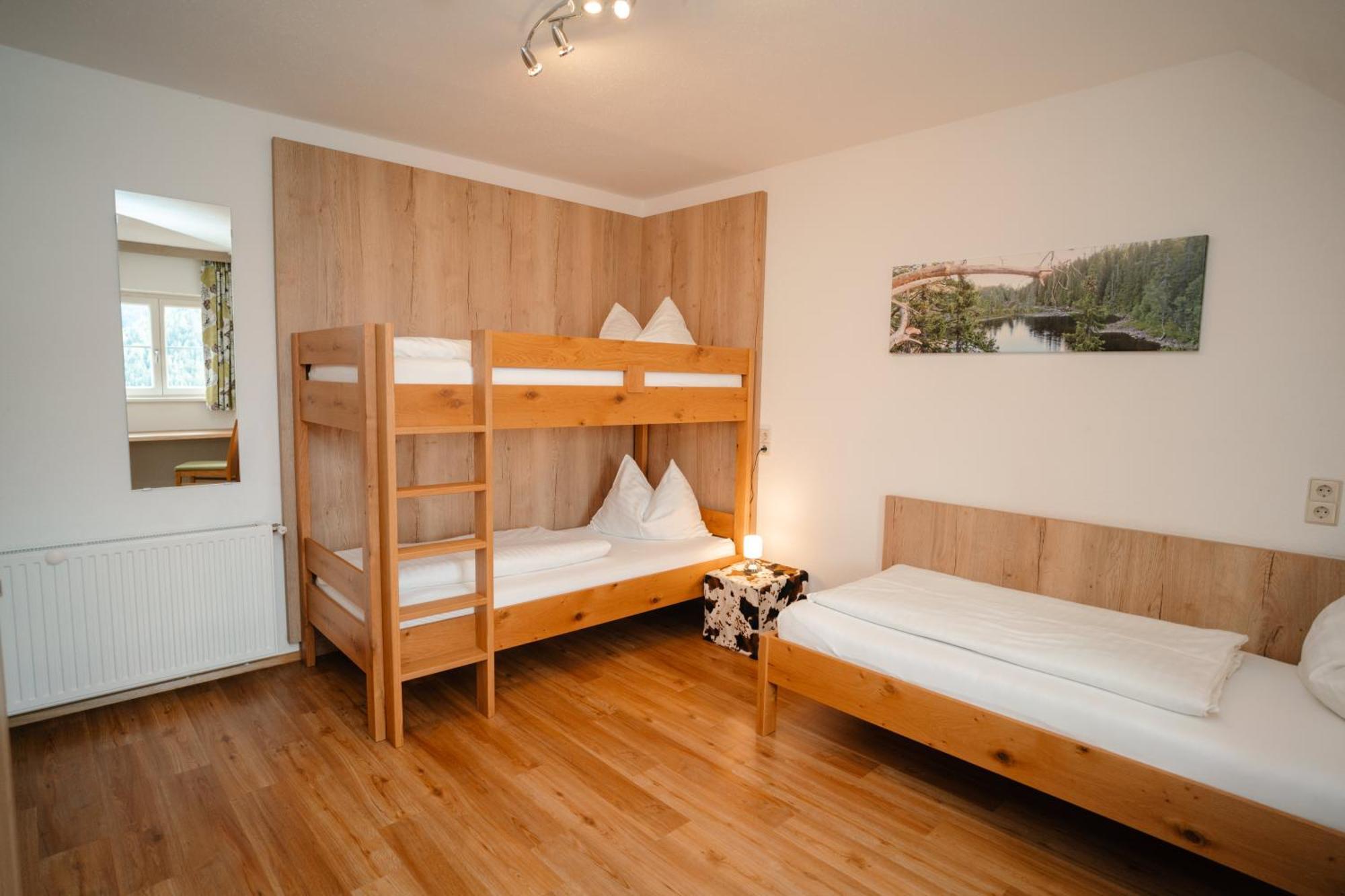 Ertlschweigerhaus Pension - Appartements - Zimmer Donnersbach Eksteriør bilde