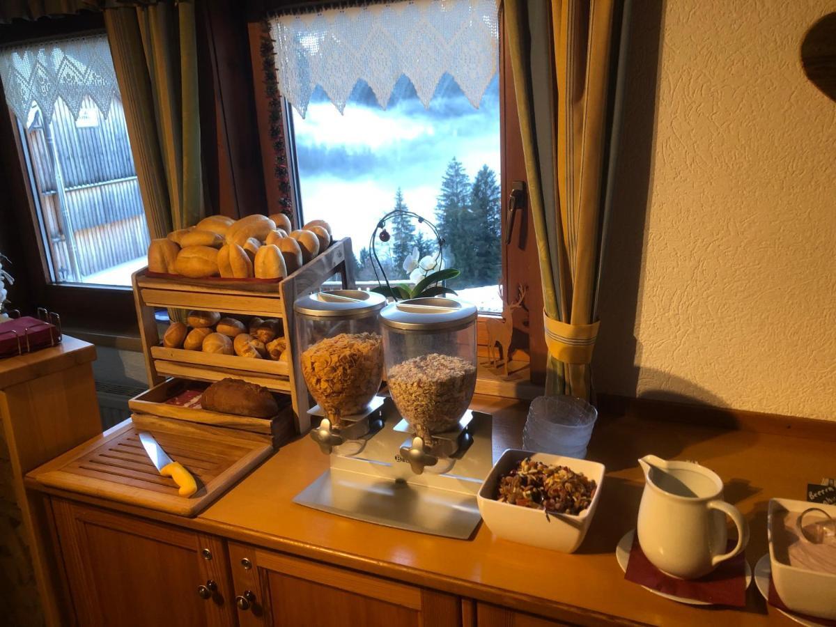 Ertlschweigerhaus Pension - Appartements - Zimmer Donnersbach Eksteriør bilde